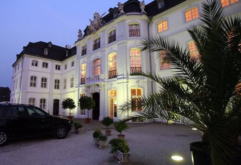 هتل Residenz Schloss Engers