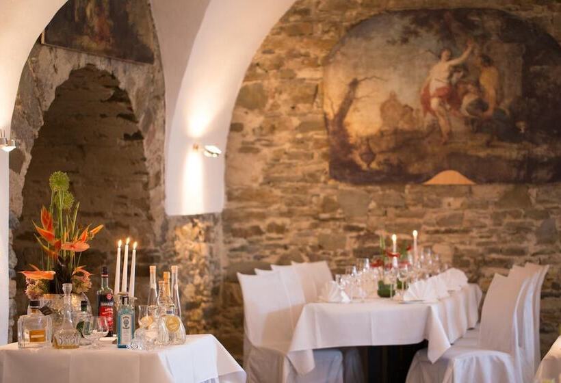هتل Residenz Schloss Engers