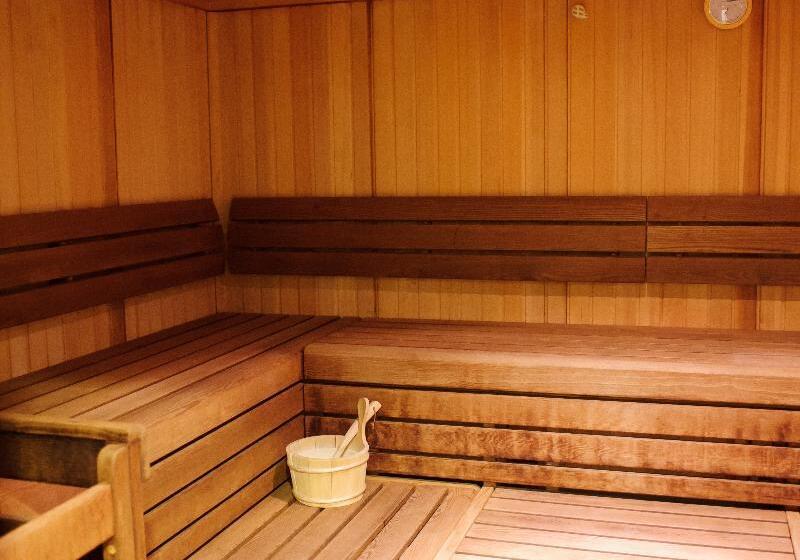 هتل Ruskovets Thermal Spa & Ski Resort