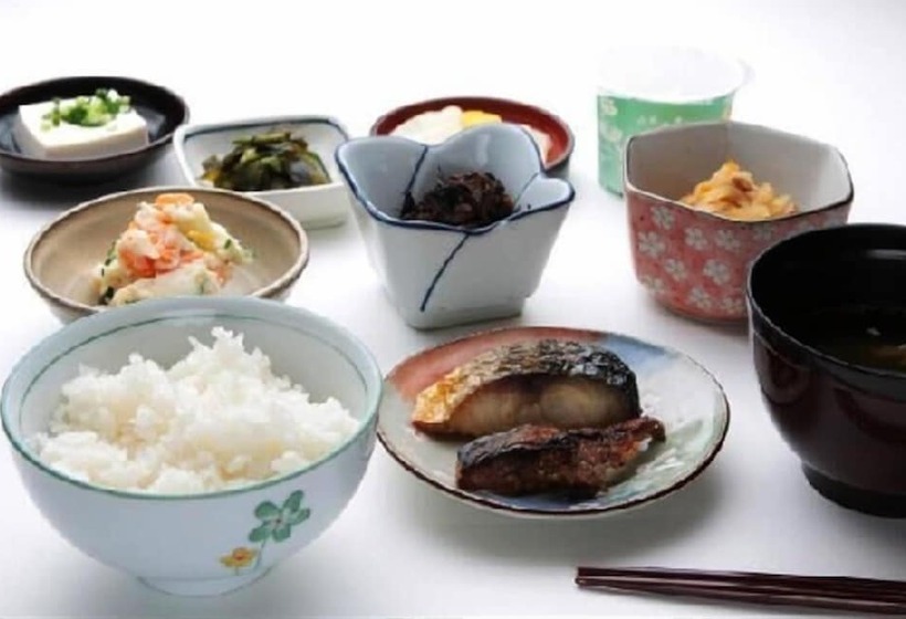 هتل Select Inn Tsuruga