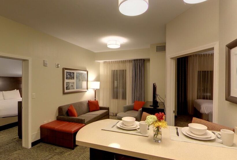 هتل Staybridge Suites Ann Arbor Research Pkwy