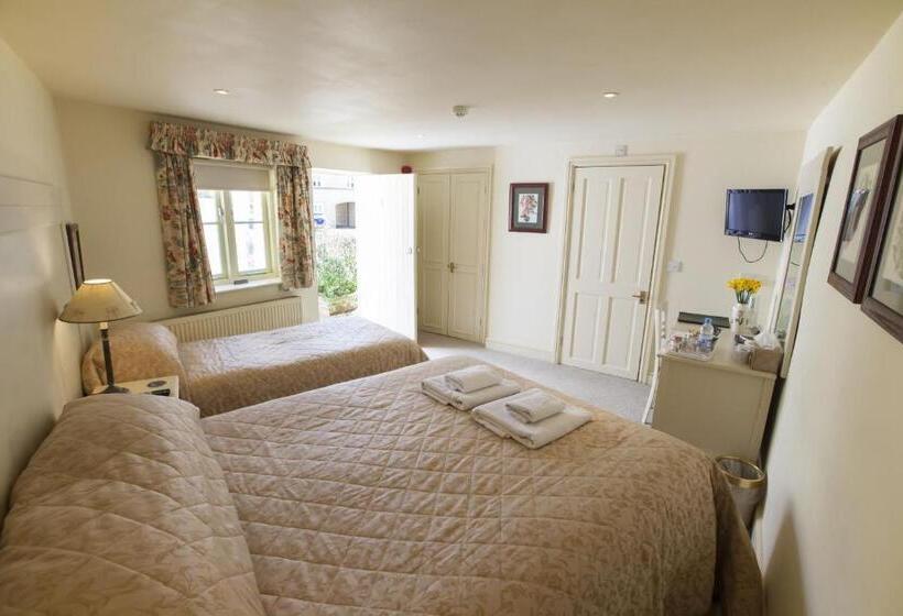 هتل The Talbot Inn