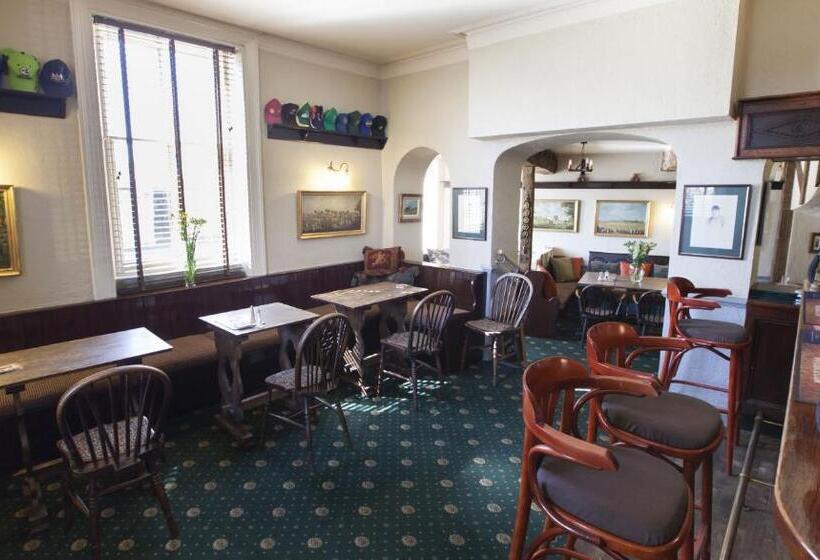 هتل The Talbot Inn