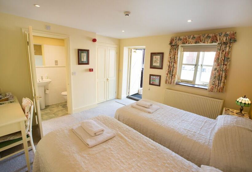هتل The Talbot Inn