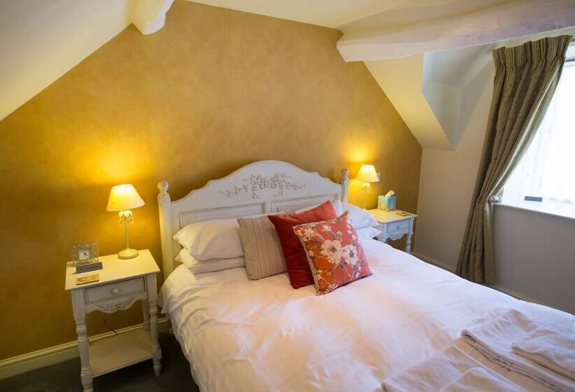 هتل The Talbot Inn