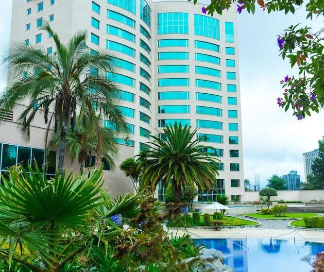 هتل Torres De Suites By Inamazonas