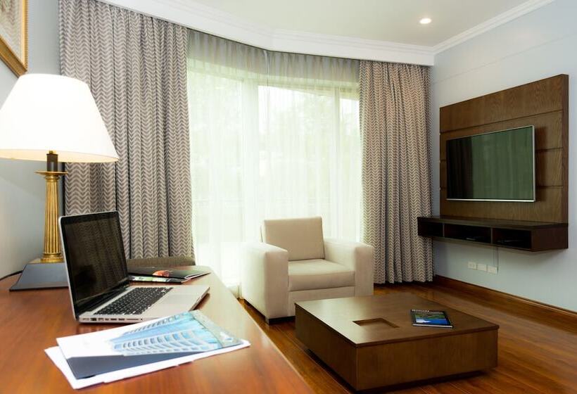 هتل Torres De Suites By Inamazonas