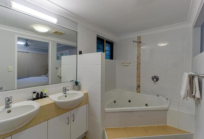 هتل Townsville Southbank Apartments