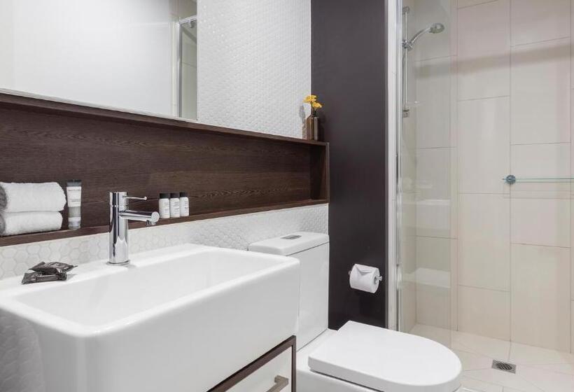 Oaks Melbourne Southbank Suites