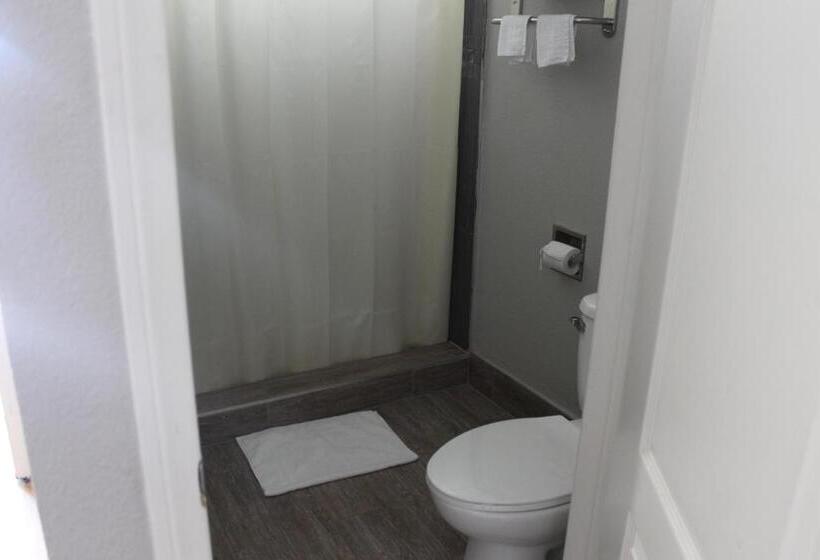 Town House Motel