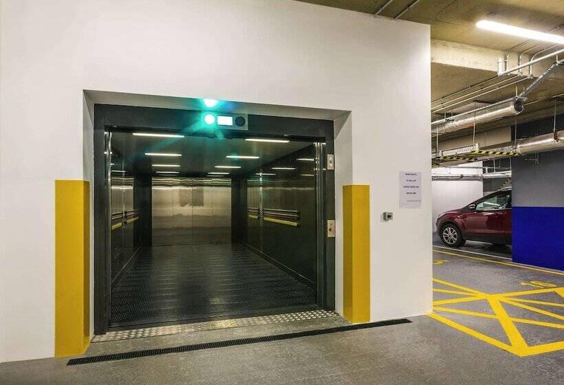 هتل Adagio Antwerp City Center