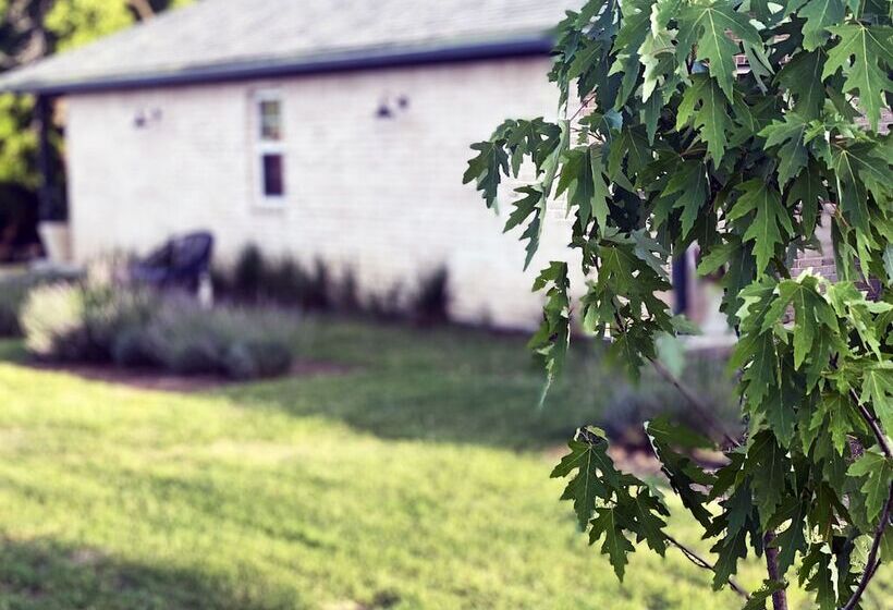 簡易ホテル Mulberry