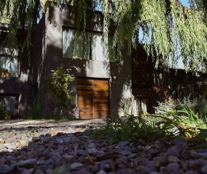 هتل La Misión Guest House