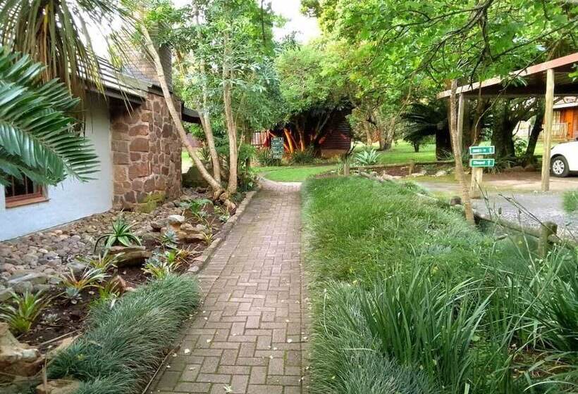 Отель Mthonjaneni Lodge