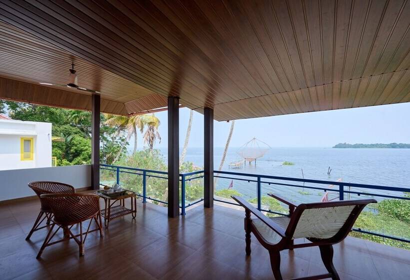 فندق Seclude By The Lake Alleppey