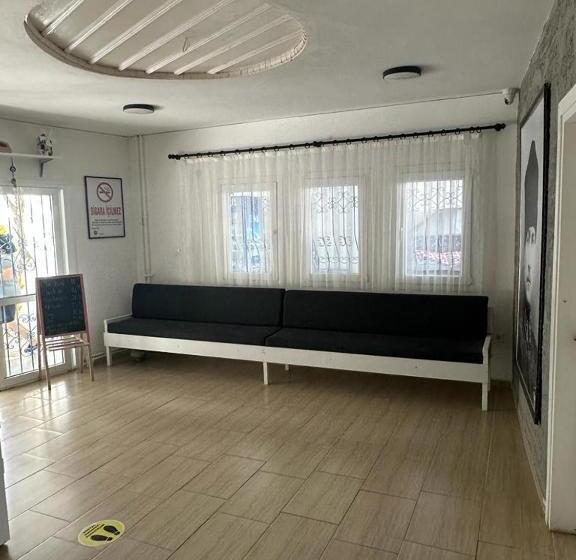 Otel A