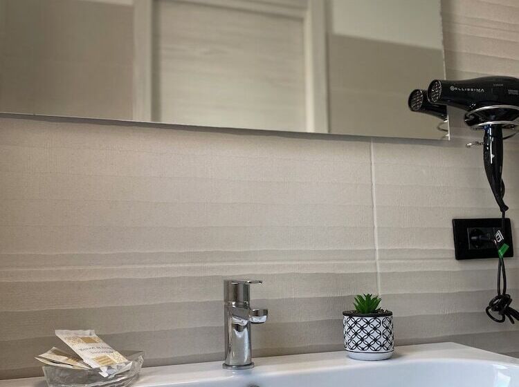 تختخواب و صبحانه Scala Dei Turchi Palace Suites