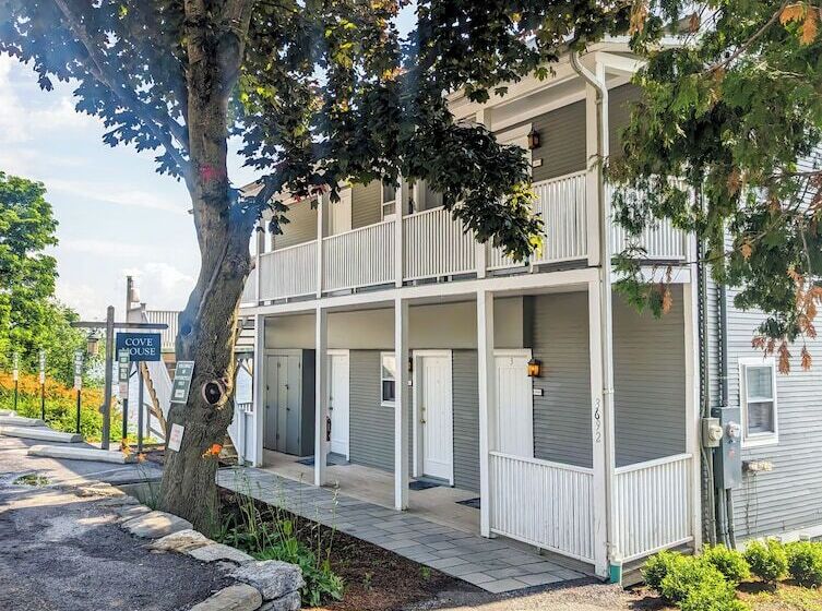 צימר The North Hero House Inn & Restaurant