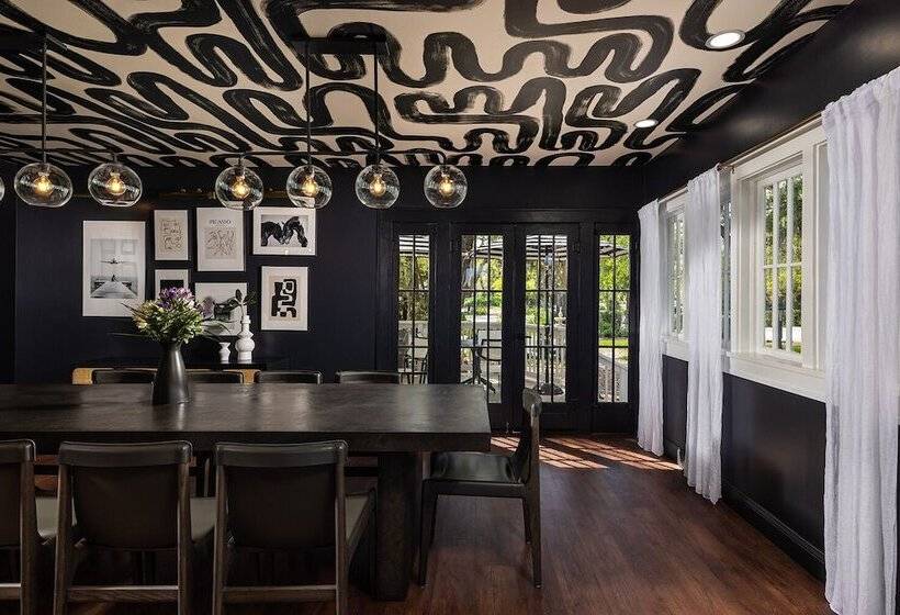 مبيت وإفطار Victoria 1883