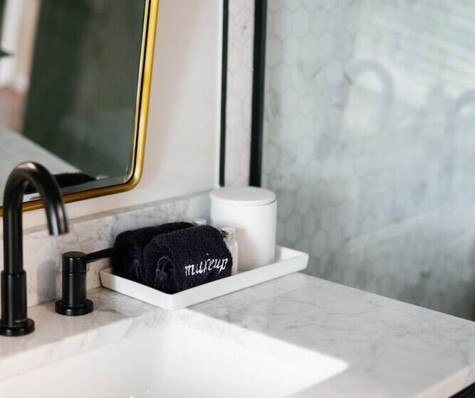 مبيت وإفطار Victoria 1883