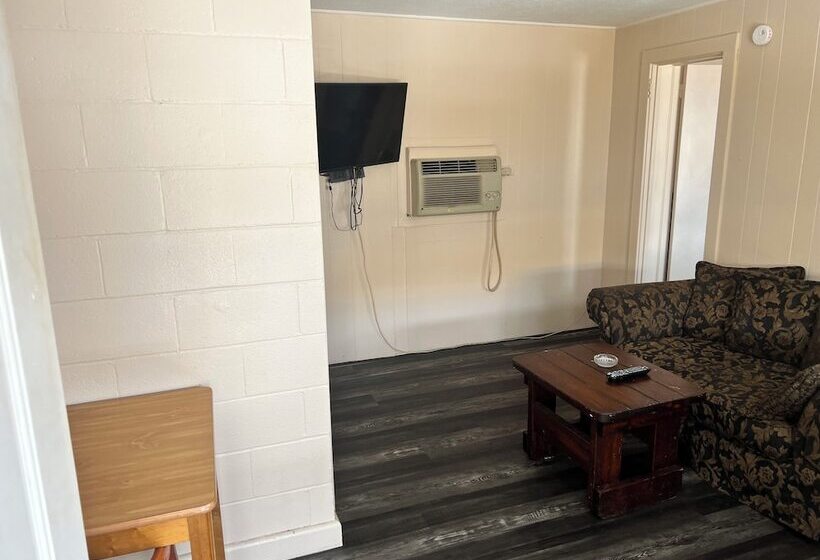 Best In Town Motel