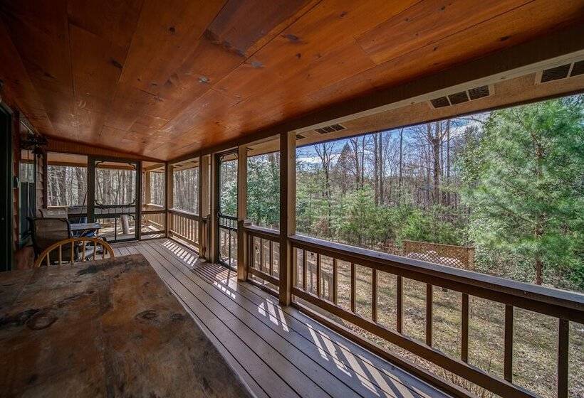 Blueridge Lodge Wrap Around Deck