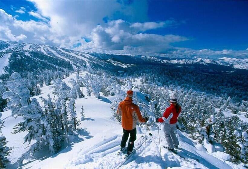 Christmas Valley Chalet Tahoe Adventure Awaits!