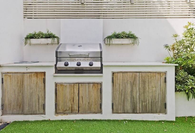 Family Home In Battersea By Underthedoormat