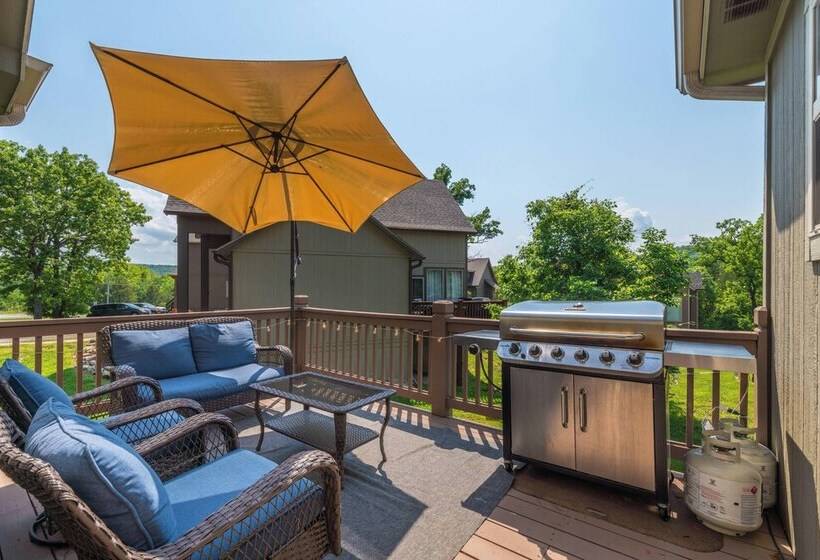 Hickory Hideaway   Communal Pool Access