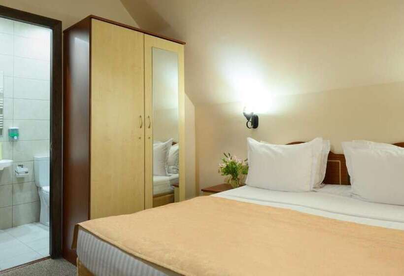 مسافرخانه Alpina Resort By Stellar Hotels, Tsaghkadzor