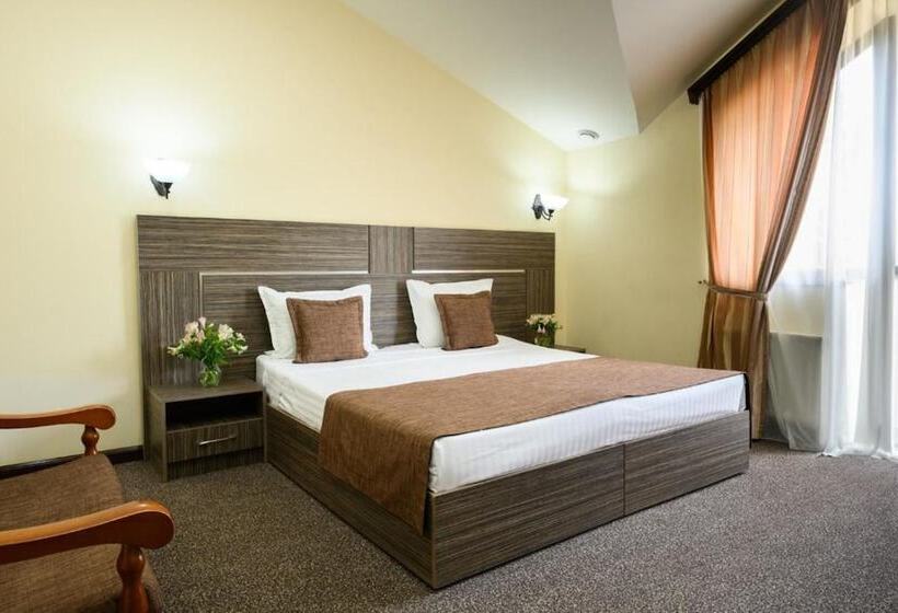 مسافرخانه Alpina Resort By Stellar Hotels, Tsaghkadzor
