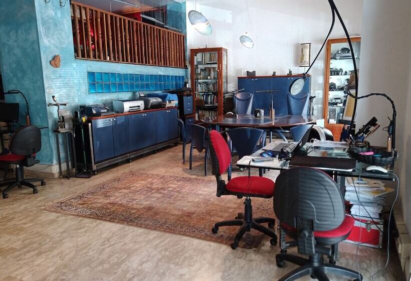 مسافرخانه Costumbrismo Caffe