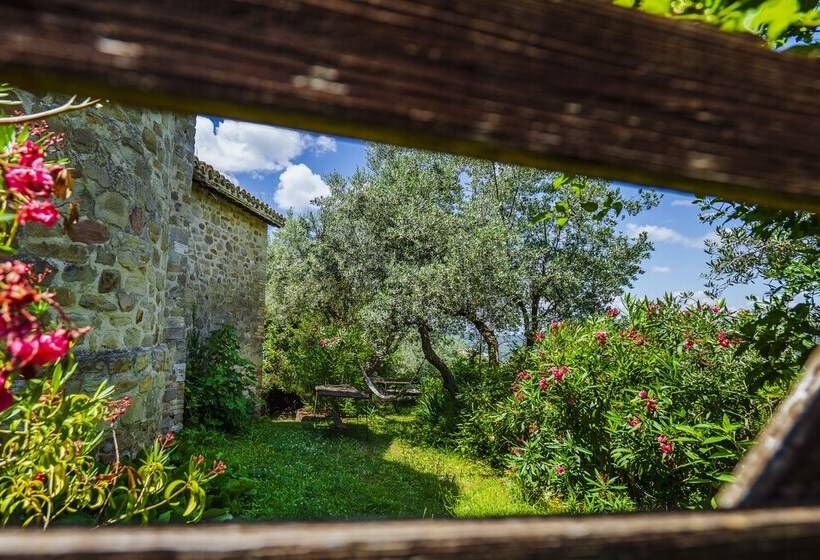 ホテル Castello Di Cisterna Umbria