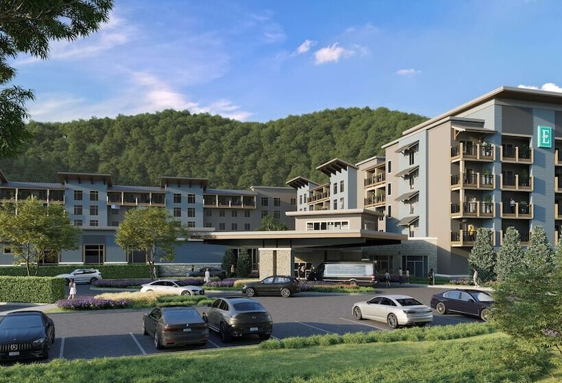 هتل Embassy Suites By Hilton Gatlinburg Resort