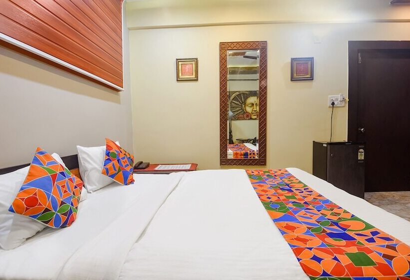 هتل Fabexpress Corinthia Boutique Rooms   Nr Candolim Beach