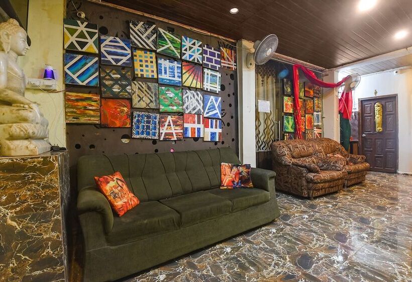 هتل Fabexpress Corinthia Boutique Rooms   Nr Candolim Beach