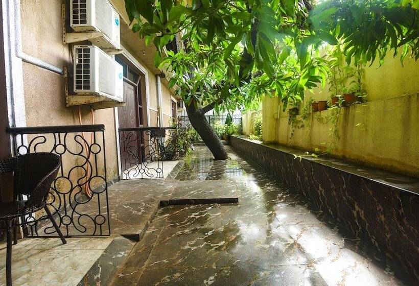 هتل Fabexpress Corinthia Boutique Rooms   Nr Candolim Beach