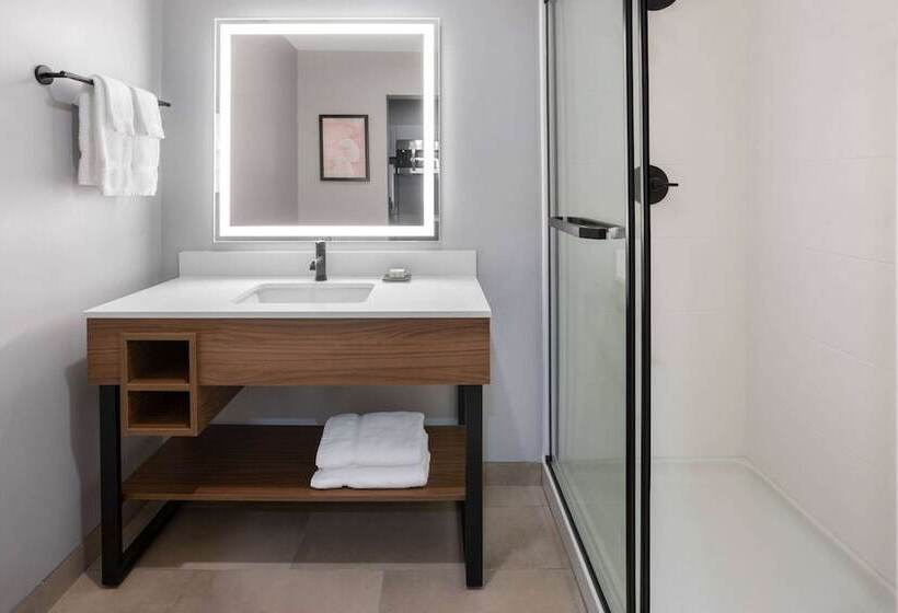 هتل Hawthorn Extended Stay By Wyndham Williston Burlington