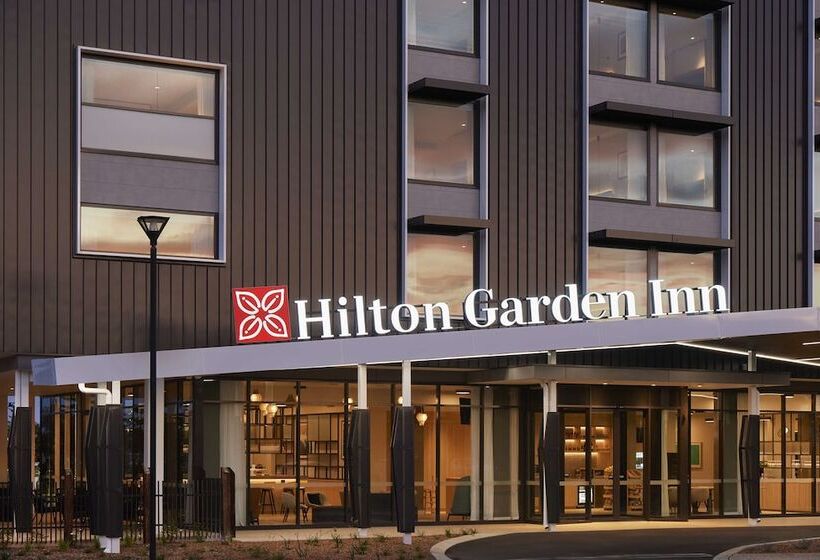 هتل Hilton Garden Inn Busselton