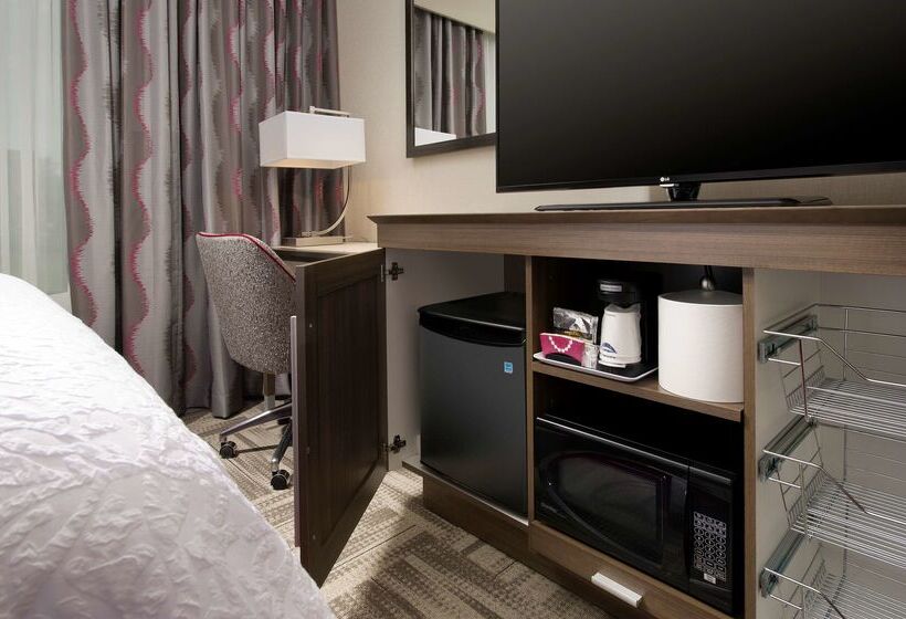 هتل Home2 Suites By Hilton Huntsville Village Of Providence