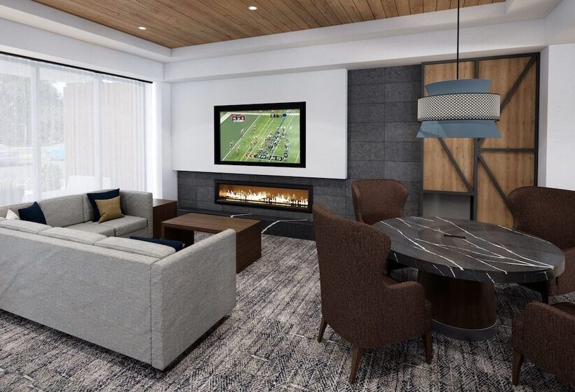 هتل Staybridge Suites Des Moines North   Ankeny, An Ihg