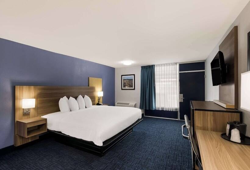 هتل Surestay Plus By Best Western Pigeon Forge