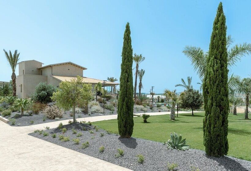 هتل Terreforti Luxury Village