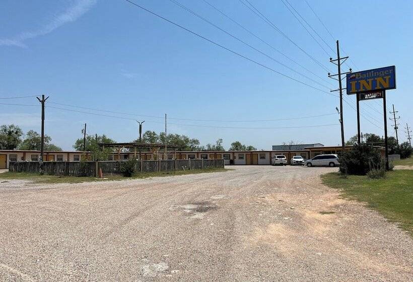 모텔 Ballinger Inn