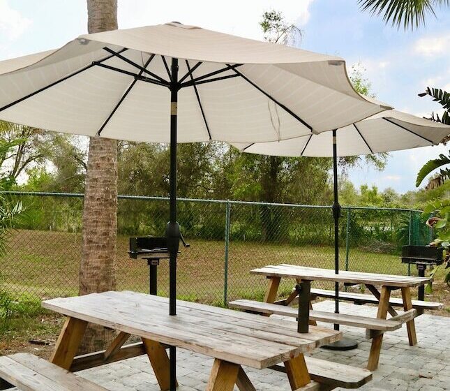 מוטל Home Inn & Suites Orlando Apopka