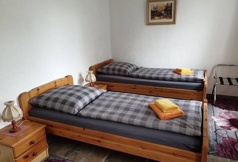 Пансион Kottmarschenke Gästezimmer Und Ferienwohnung Am Kottmar