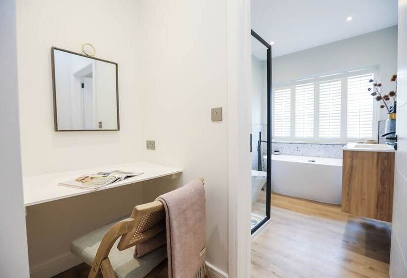 اقامتگاه Spa Like Bathrooms & Luxurious Accommodation