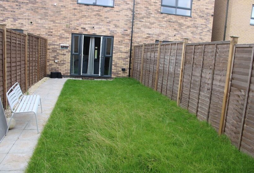 اقامتگاه Family Home 5 Bed House In Birmingham City Centre