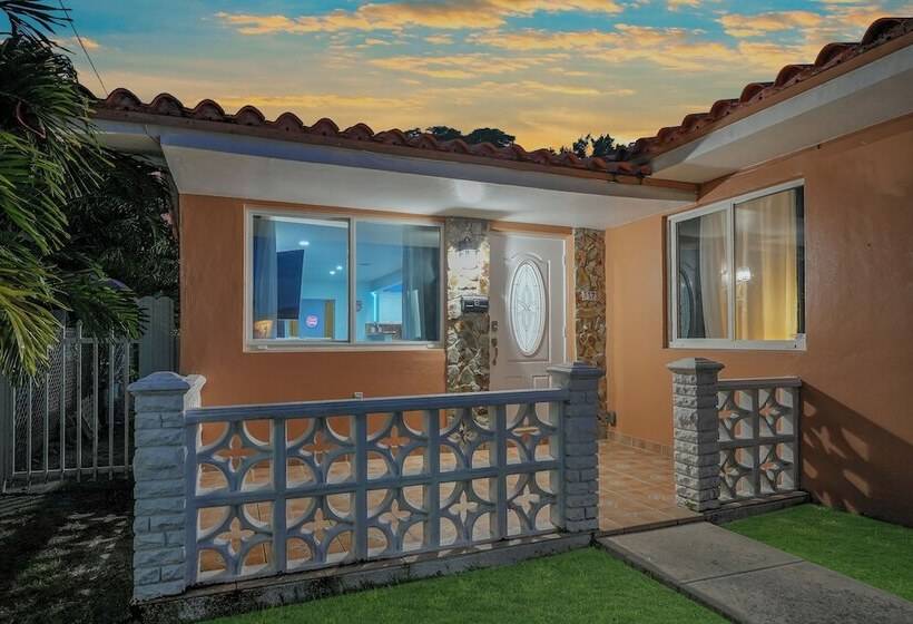 إقامة Unique Escape Gameroom! Bar, Bbq, Spacious, And Near Beach