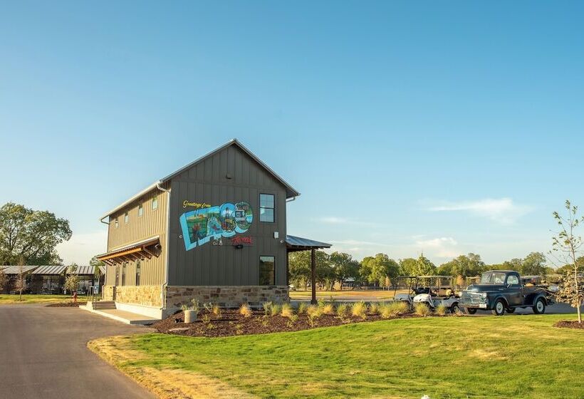 استراحتگاه Camp Fimfo Waco